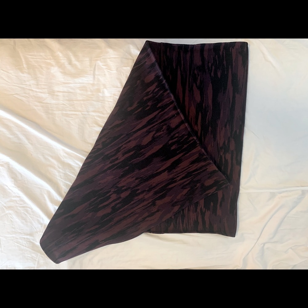 🛑SOLD🛑 LULULEMON warm, heavy scarf. Maroon and black camo